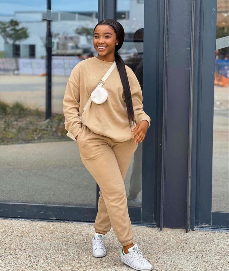 2 piece sweatsuit - Image 2