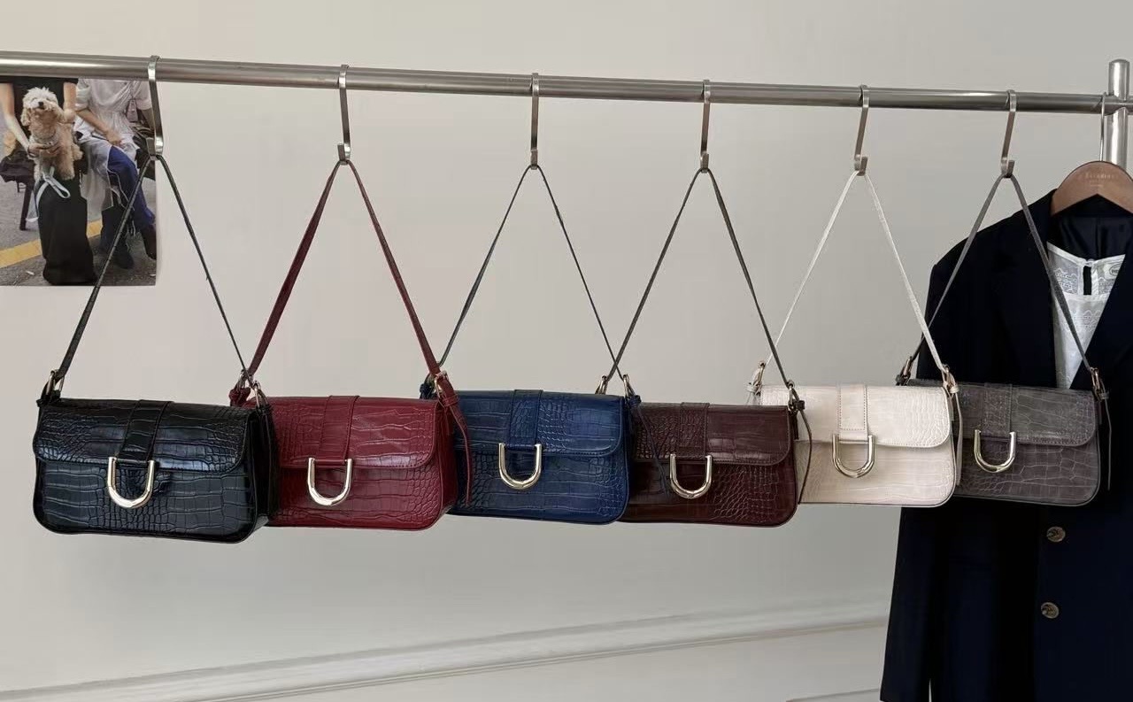 Shoulder bags