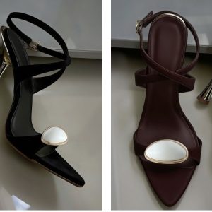 Cross strap heeled sandals
